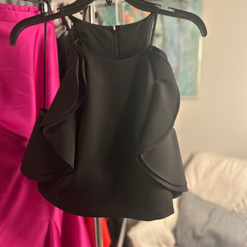 Badgley Mischka Black Tulip Top Size 10